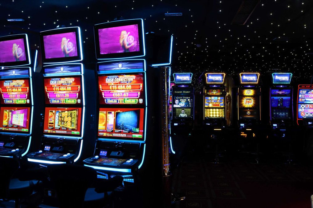 Massive Collection Of Modern Entertainment Options At Admiral UK Casino Today